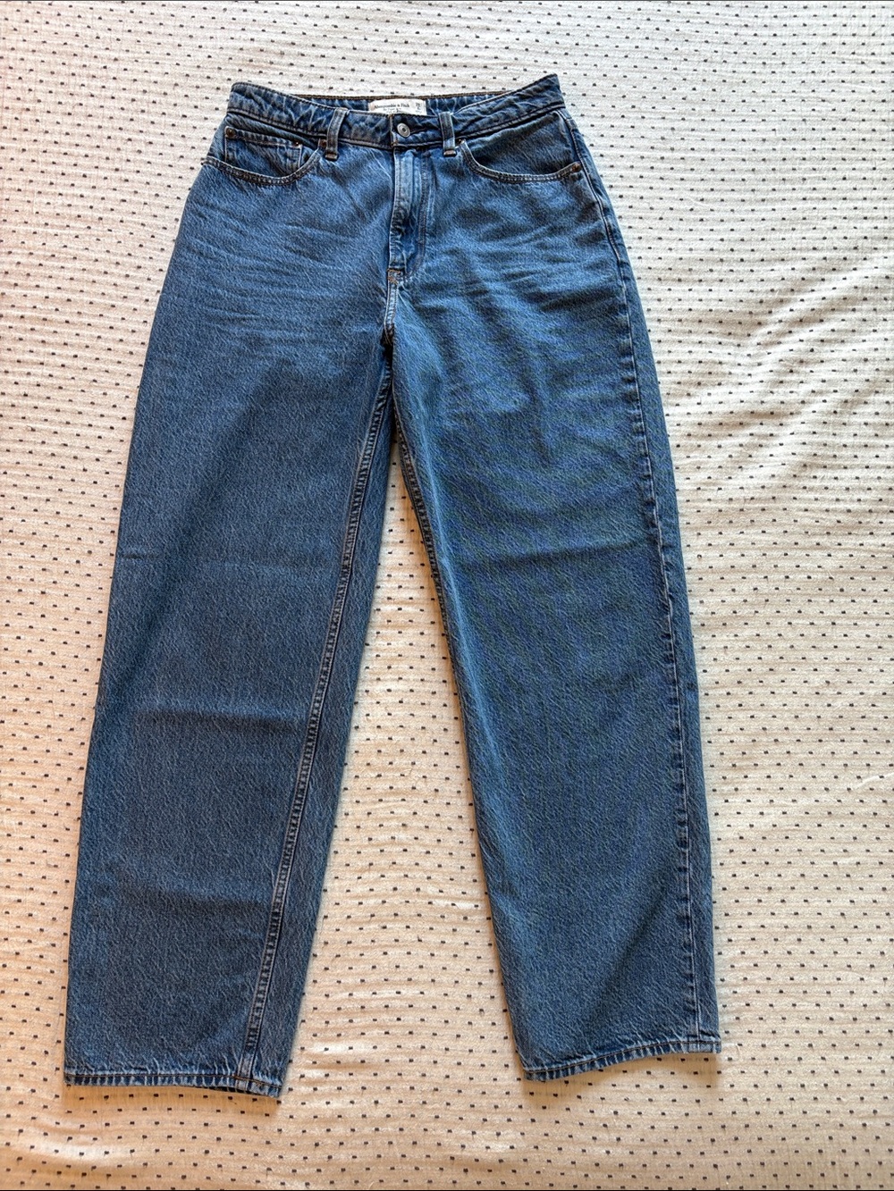 Abercrombie Curve Love High Rise Taper Jean, 28 R